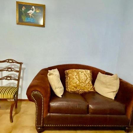 Tiffany'S 5' Min From Airport Apartment Spata  Ngoại thất bức ảnh