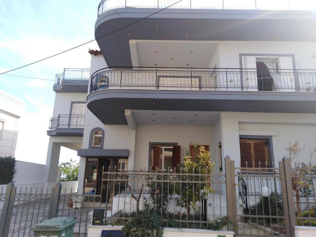 Tiffany'S 5' Min From Airport Apartment Spata  Ngoại thất bức ảnh